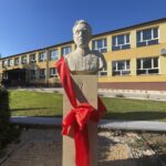 07.10.2022. Opatów. Nadanie imienia płk. Jana Piwnika Ponurego szkołom Zespołu Szkół nr 1 / Fot. Emilia SItarska - Radio Kielce