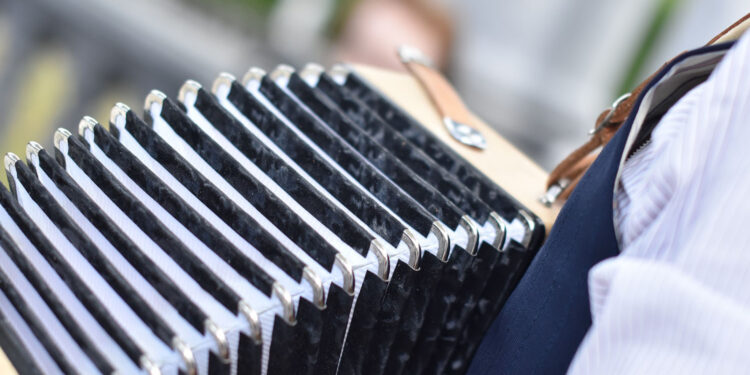 RYM SIĘ NIESIE PO POLU PO LESIE. „Kiedy jeszcze w wózku byłem” [POSŁUCHAJ] - Radio Kielce