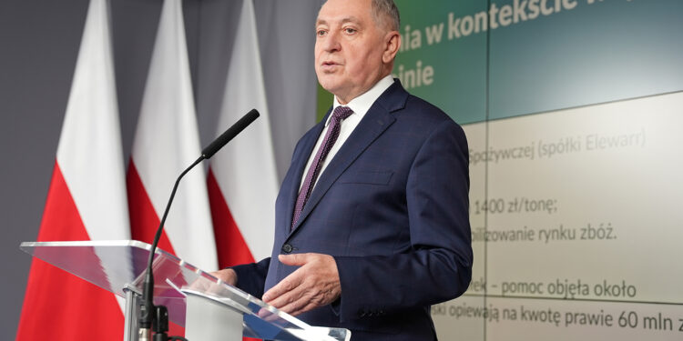 Wicepremier Henryk Kowalczyk – podsumowanie roku w MRiRW - Radio Kielce