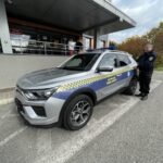 07.10.2022. Ostrowiec Świętokrzyski. Nowy samochód strażników miejskich / Fot. Emilia Sitarska - Radio Kielce