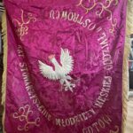 Sztandar przedwojennej Akcji Katolickiej w Ostrowcu Św. / Fot. Emilia Sitarska - Radio Kielce