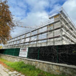 06.10.2022. Kielce. Budowa hali sportowej przy I Liceum Ogólnokształcącym im. Stefana Żeromskiego / Fot. Wiktor Taszłow – Radio Kielce