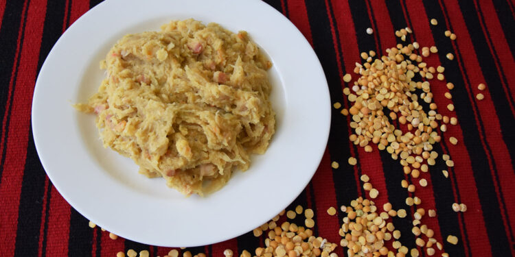 Groch z kapustą na talerzu - Radio Kielce