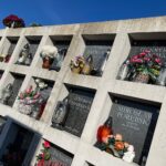 27.10.2022. Cedzyna. Cmentarz Komunalny. Kolumbarium / Fot. Wiktor Taszłow - Radio Kielce