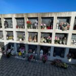 27.10.2022. Cedzyna. Cmentarz Komunalny. Kolumbarium / Fot. Wiktor Taszłow - Radio Kielce