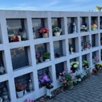 27.10.2022. Cedzyna. Cmentarz Komunalny. Kolumbarium / Fot. Wiktor Taszłow - Radio Kielce