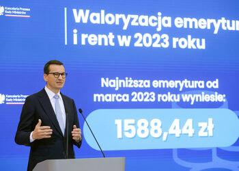 18.10.2022. Warszawa. Premier Mateusz Morawiecki na konferencji prasowej w KPRM w Warszawie / Fot. PAP - Paweł Supernak