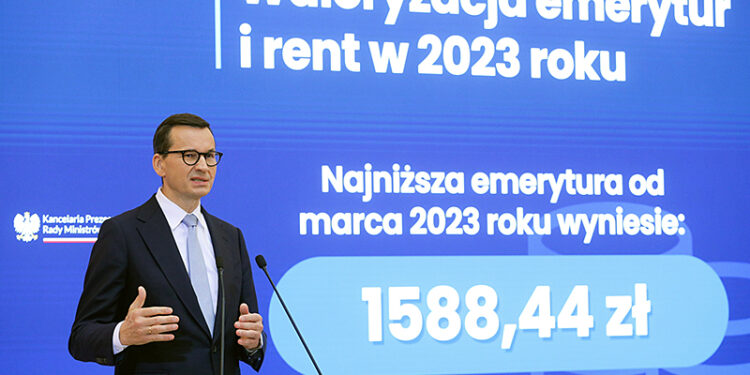 18.10.2022. Warszawa. Premier Mateusz Morawiecki na konferencji prasowej w KPRM w Warszawie / Fot. PAP - Paweł Supernak