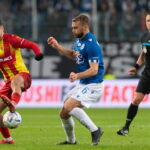 06.11.2022. Poznań. 16. kolejka PKO BP Ekstraklasy: Lech Poznań - Korona Kielce. Na zdjęciu (z lewej): Dalibor Takać / Fot. Jakub Kaczmarczyk - PAP