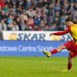 06.11.2022. Poznań. 16. kolejka PKO BP Ekstraklasy: Lech Poznań - Korona Kielce. Na zdjęciu: Jakub Łukowski / Fot. Jakub Kaczmarczyk - PAP