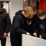 17.11.2022. Kielce. Centrum Edukacji Medialnej. Wycieczka / Fot. Kamil Król - Radio Kielce