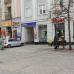 Buda zniknęła z deptaka. Potrzebna była interwencja Radia Kielce - Radio Kielce 07.11.2022. Kielce. Ulica Sienkiewicza. Miejsce, w którym stała blaszana budka / Fot. Marcin Marszałek - Radio Kielce