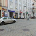 Buda zniknęła z deptaka. Potrzebna była interwencja Radia Kielce - Radio Kielce 07.11.2022. Kielce. Ulica Sienkiewicza. Miejsce, w którym stała blaszana budka / Fot. Marcin Marszałek - Radio Kielce