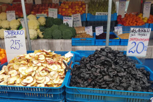 25.11.2022. Kielce. Miejski Plac Targowy / Fot. Marzena Smoręda – Radio Kielce