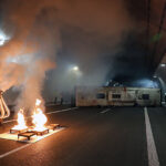 8.11.2022. Naprawa. Ćwiczenia straży pożarnej, pogotowia ratunkowego i policji w tunelu na trasie S7 / Fot. PAP - Grzegorz Momot