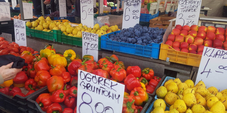 4.11.2022. Kielce. Miejski Plac Targowy / Fot. Marzena Smoręda – Radio Kielce