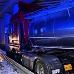 25.11.2022. Kielce. Trasa S7. Cysterna wjechała w wiadukt / Fot. OSP KSRG Kostomłoty Drugie - Facebook