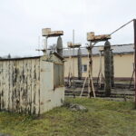 Car, cesarz, król i papież na peronie w Bzinie - Radio Kielce 17.11.2022. Skarżysko-Kamienna. Stacja kolejowa / Fot. Wiktor Taszłow – Radio Kielce