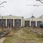 Car, cesarz, król i papież na peronie w Bzinie - Radio Kielce 17.11.2022. Skarżysko-Kamienna. PKP Cargo. Zakład Przewozów Towarowych / Fot. Wiktor Taszłow – Radio Kielce