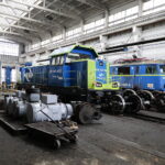 Car, cesarz, król i papież na peronie w Bzinie - Radio Kielce 17.11.2022. Skarżysko-Kamienna. PKP Cargo. Zakład Przewozów Towarowych / Fot. Wiktor Taszłow – Radio Kielce