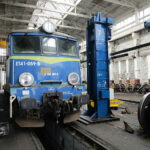 Car, cesarz, król i papież na peronie w Bzinie - Radio Kielce 17.11.2022. Skarżysko-Kamienna. PKP Cargo. Zakład Przewozów Towarowych / Fot. Wiktor Taszłow – Radio Kielce