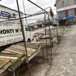 Mieszkańcy Końskich chcą zmian na placu targowym - Radio Kielce 28.11.2022. Końskie. Plac targowy / Fot. Magdalena Galas-Klusek - Radio Kielce