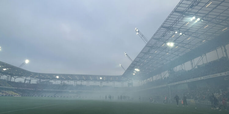 12.11.2022. Kielce. Mecz 17. kolejki PKO BP Ekstraklasy Korona Kielce - Widzew Łódź. / Fot. Jarosław Kubalski - Radio Kielce