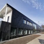 Władze Buska-Zdrój zadbały o małych i dużych piłkarzy - Radio Kielce 12.11.2022. Busko-Zdrój. Stadion / Fot. Marta Gajda-Kruk - Radio Kielce