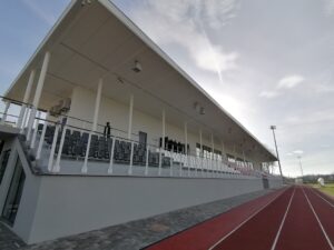 12.11.2022. Busko-Zdrój. Stadion / Fot. Marta Gajda-Kruk - Radio Kielce