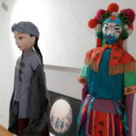 16.11.2022. Pińczów. Przygotowania do otwarcia wystawy pt. „Jej wysokość Lalka”. / Fot. Marta Gajda-Kruk - Radio Kielce