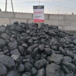Tani węgiel trafił do pierwszych mieszkańców regionu - Radio Kielce Skład węgla w Kazimierzy Wielkiej przy ul. Kolejowej / Fot. Marta Gajda-Kruk - Radio Kielce
