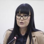 17.11.2022. Kielce. Nadzwyczajna sesja rady miasta. Na zdjęciu: Marzena Bzymek -skarbnik miasta / Fot. Jarosław Kubalski - Radio Kielce