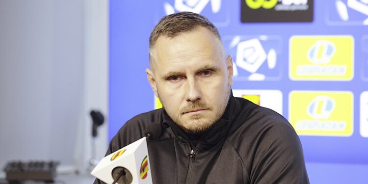 Na zdjęciu: Paweł Golański - dyrektor sportowy Korony Kielce / Fot. Jarosław Kubalski - Radio Kielce