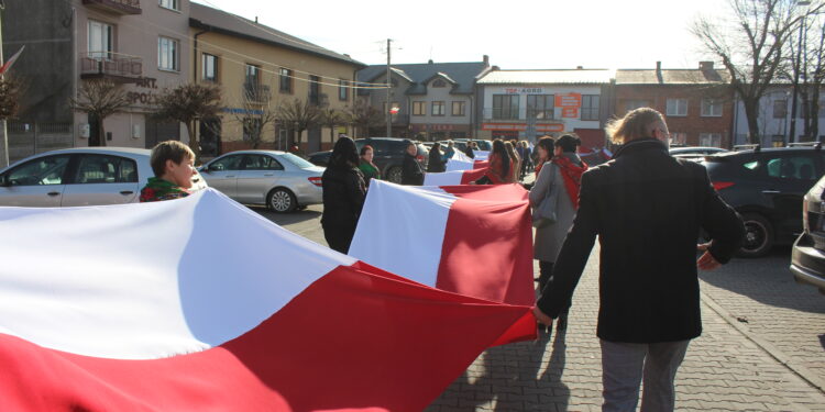 11.11.2022. Skalbmierz. Obchody 11 listopada / Fot. Marta Gajda-Kruk - Radio Kielce