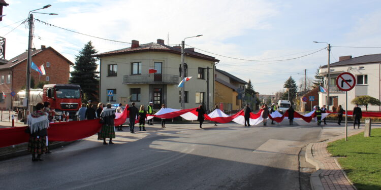 11.11.2022. Skalbmierz. Obchody 11 listopada / Fot. Marta Gajda-Kruk - Radio Kielce