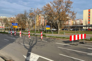 09.11.2022. Kielce. Aleja Tysiąclecia Państwa Polskiego. Budowa Inteligentnego Systemu Transportowego / Fot. Wiktor Taszłow – Radio Kielce