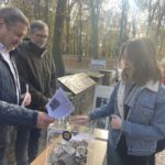 01.11.2022. Sandomierz. Kwesta na cmentarzu katedralnym. / Fot. Grażyna Szlęzak - Radio Kielce