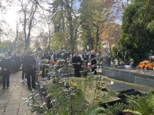 01.11.2022. Sandomierz. Msza na cmentarzu katedralnym. / Fot. Grażyna Szlęzak - Radio Kielce