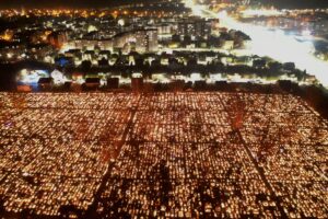 01.11.2022. Kielce. Nekropolie przy ulicy Ściegiennego. / Fot. Jarosław Kubalski - Radio Kielce