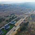 Kielce. Ulica Białogońska sąsiadująca z Chęcińsko-Kieleckim Parkiem Krajobrazowym / Fot. Jarosław Kubalski – Radio Kielce