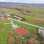 07.11.2022. Porąbki. Miejsce, w którym powstanie nowa droga / Fot. Jarosław Kubalski - Radio Kielce