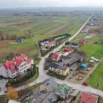 07.11.2022. Porąbki. Miejsce, w którym powstanie nowa droga / Fot. Jarosław Kubalski - Radio Kielce