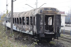 14.11.2022. Kielce. Spalony wagon na dworcu PKP / Fot. Jarosław Kubalski - Radio Kielce