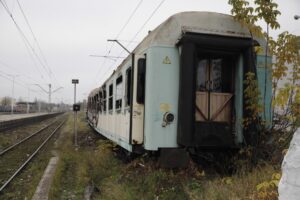 14.11.2022. Kielce. Spalony wagon na dworcu PKP / Fot. Jarosław Kubalski - Radio Kielce