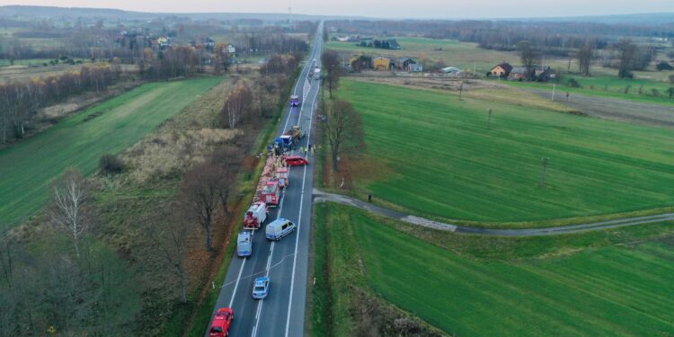 15.11.2022. Przełom. Wypadek / Fot. Jarosław Kubalski - Radio Kielce