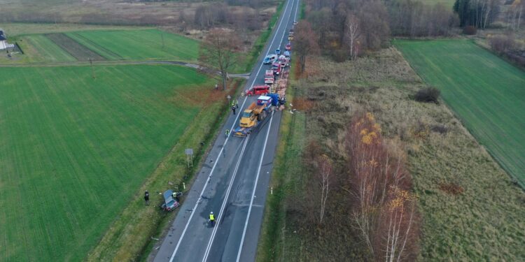 15.11.2022. Przełom. Wypadek / Fot. Jarosław Kubalski - Radio Kielce