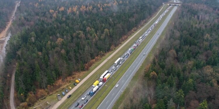 16.11.2022. Kielce. Kładka na trasie S7 / Fot. Jarosław Kubalski - Radio Kielce