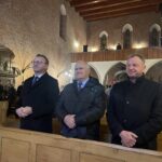 19.11.2022. Zawichost. Uroczystość patronki miasta, bł. Salomei. Na zdjęciu (od lewej): Marcin Piwnik - starosta sandomierski, Tomasz Huk - przewodniczący rady powiatu sandomierskiego, Waldemar Maruszczak - radny powiatowy / Fot. Grażyna Szlęzak - Radio Kielce