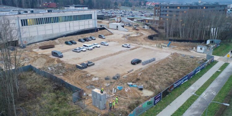 30.11.2022. Kielce. Budowa Świętokrzyskiego Kampusu Laboratoryjnego Głównego Urzędu Miar / Fot. Jarosław Kubalski - Radio Kielce