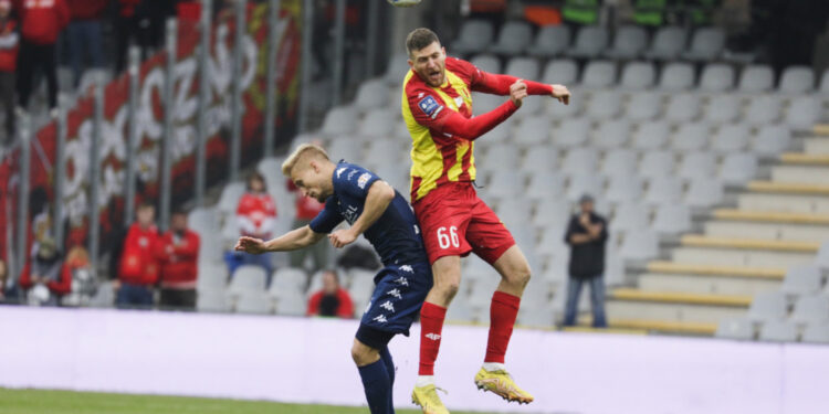 12.11.2022. Kielce. Mecz 17. kolejki PKO BP Ekstraklasy Korona Kielce - Widzew Łódź. / Fot. Jarosław Kubalski - Radio Kielce